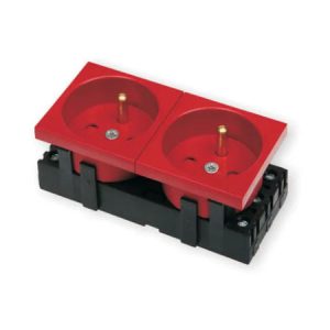 Socket BKT 2x(2P+T) 4 modules M45 DATA - red